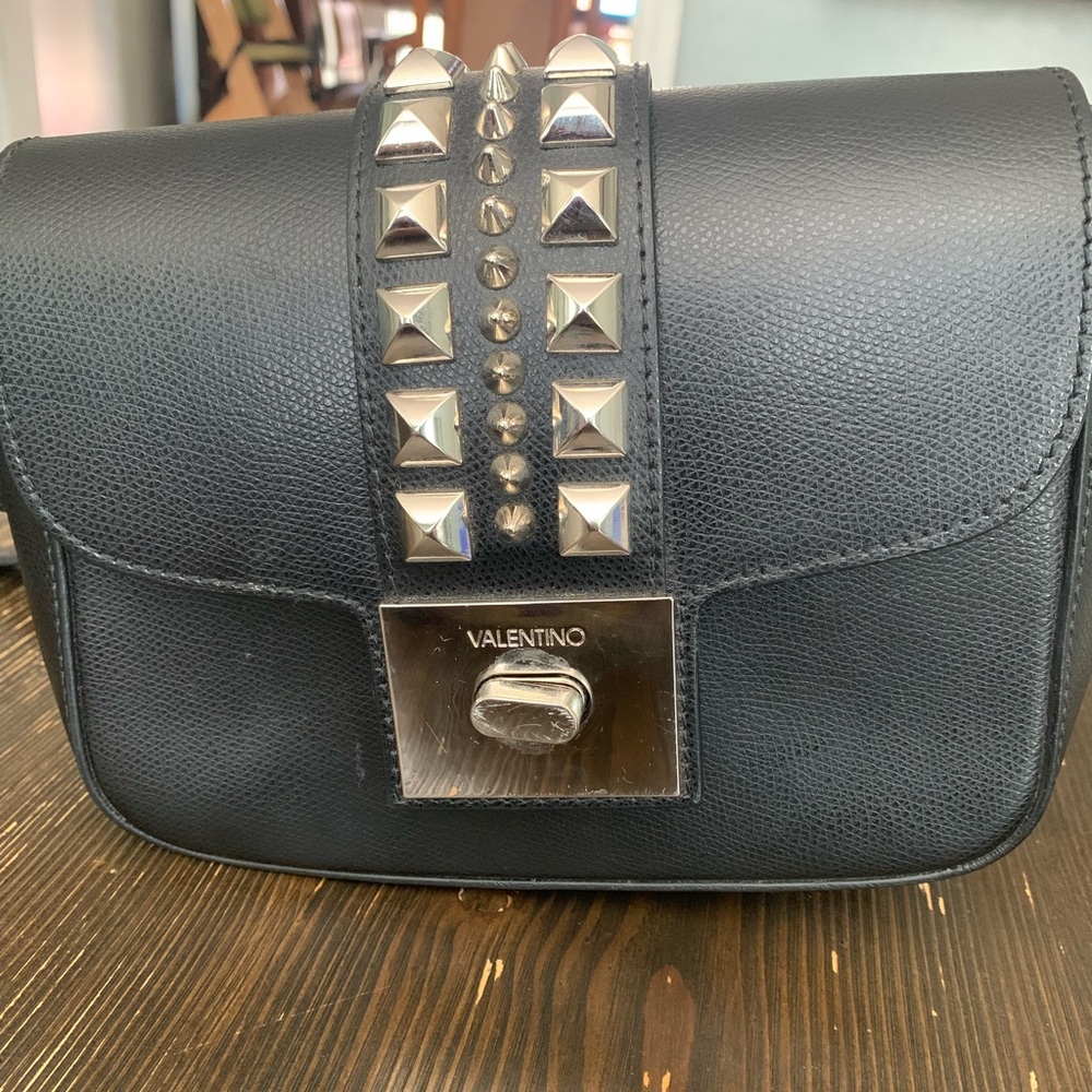 🛑SOLD_ SOLD🛑Mario Valentino crossbody bag.